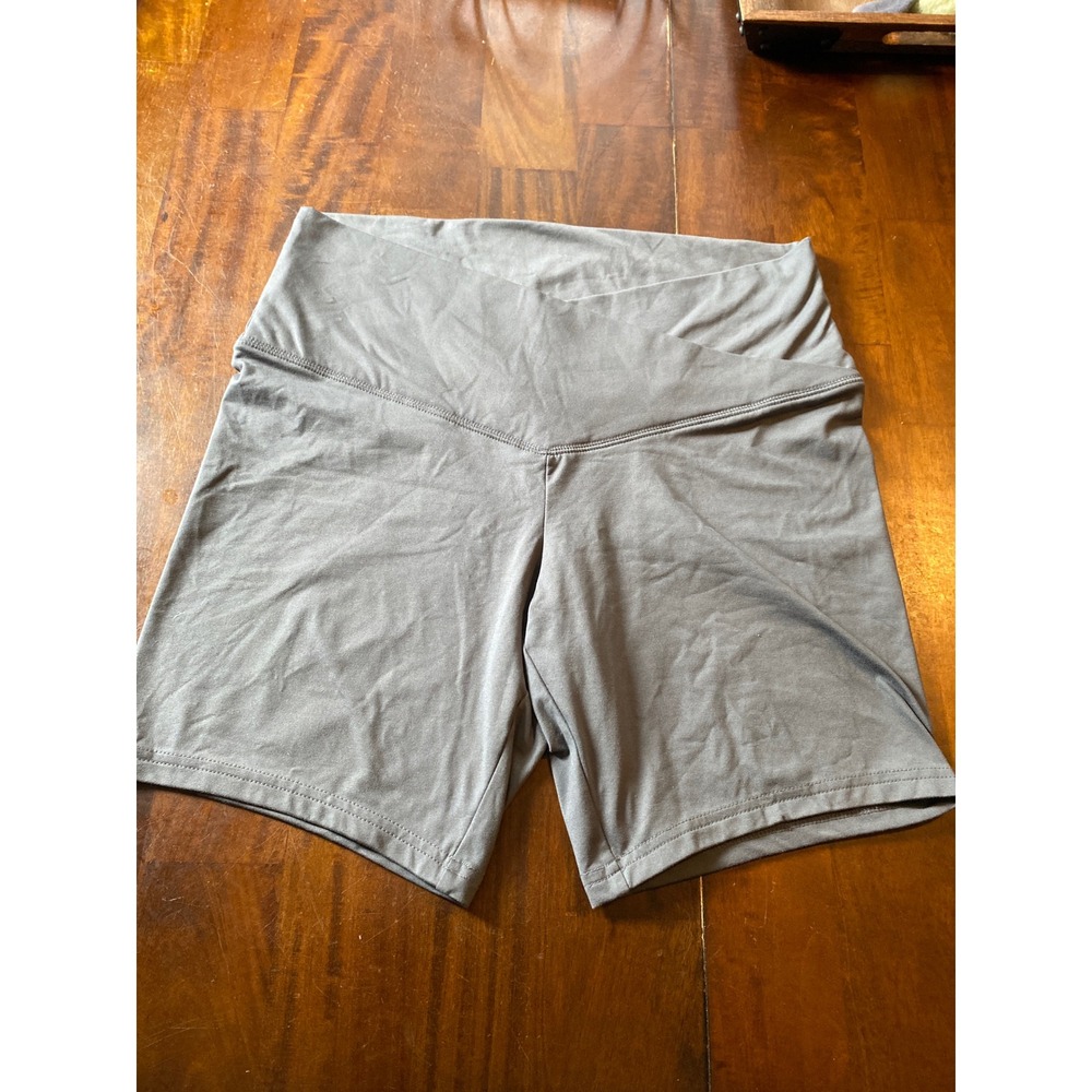 Wild Fable Crossover V-Waist Bike Shorts Gray XL High Rise Athletic Yoga Shorts